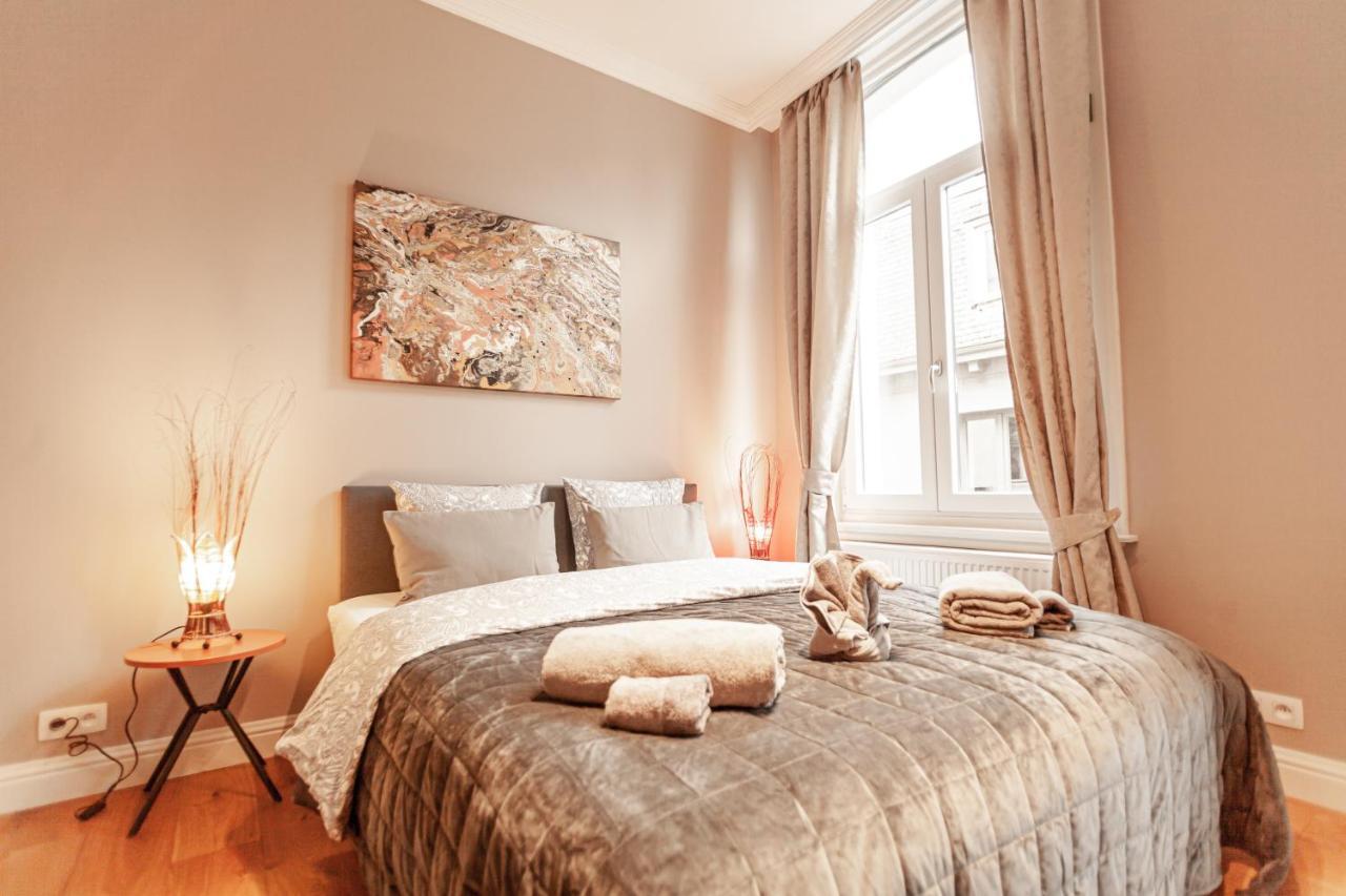 Luxury Suites Palace By Rikas Hotels Antwerp Exterior photo